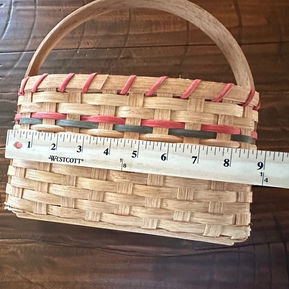 Handmade Woven Splint Christmas Basket Wood Base Red Green Holiday Decor